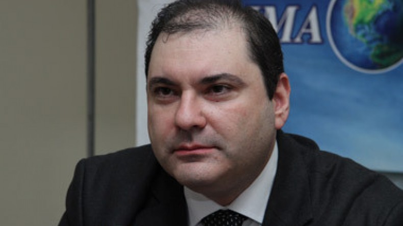 Политолог А.Маркаров перечислил главные результаты венской встречи президентов Армении и Азербайджана