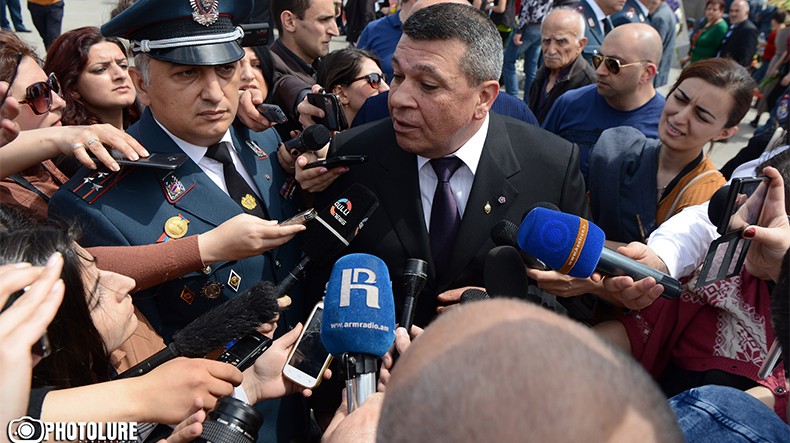 Полиция Армении разъяснила слова Владимира Гаспаряна в адрес журналистки: «А я не вижу в тебе женщины»