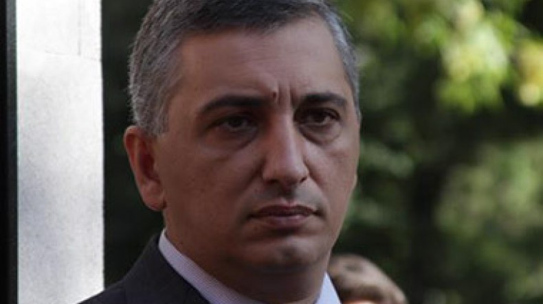 Говорить о версии теракта пока рано: начальник пресс-службы Полиции Армении о причинах взрыва автобуса в Ереване