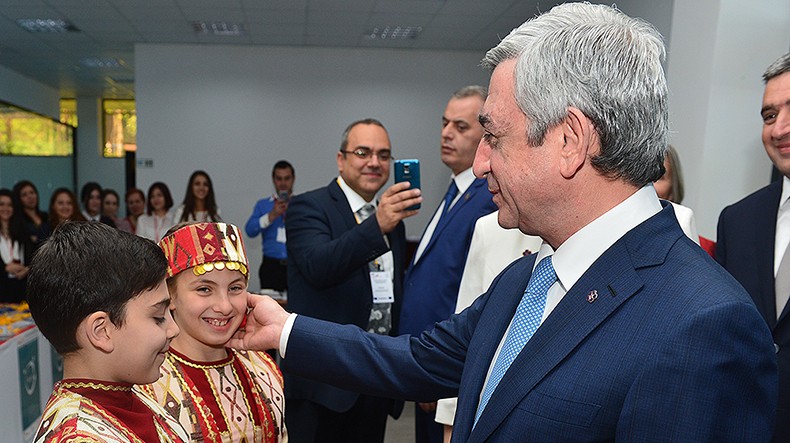 Президент Армении присутствовал на открытии выставки «Новые перспективы для сирийских армян»