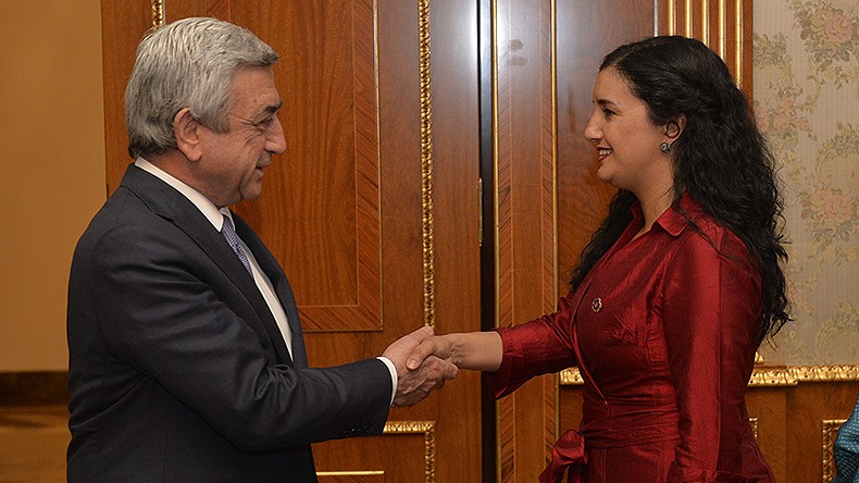 Президент Армении на встрече с делегацией НС Эквадора отметил важность признания Геноцида армян в Парлатино