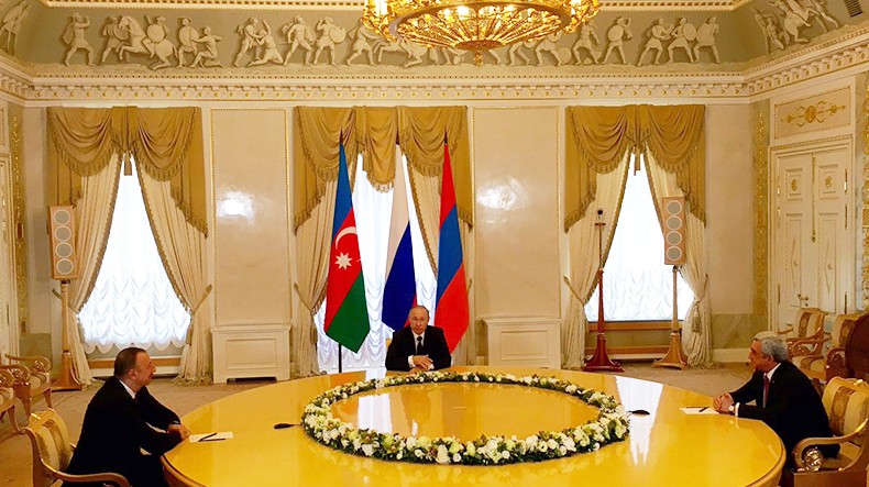 В Санкт-Петербурге началась встреча президентов Армении, России и Азербайджана