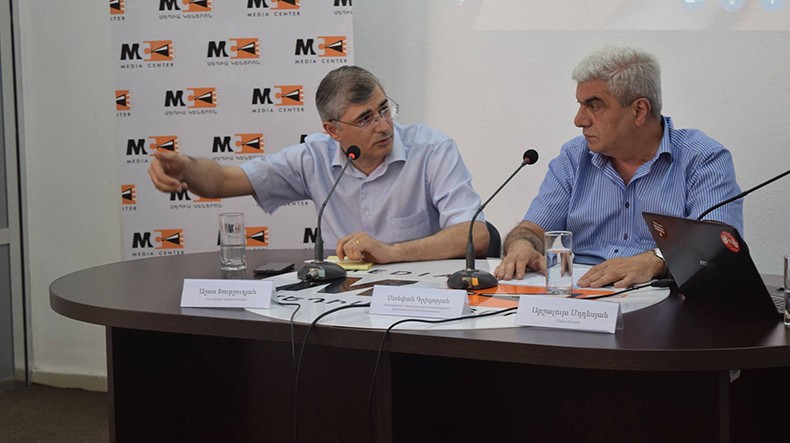 Эксперт: Виталий Баласанян был эффективным посредником в переговорах властей Армении с группой «Сасна црер»
