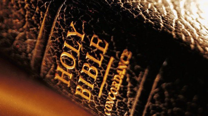 Шведская церковь предложила закидать подконтрольные ИГ территории Библиями – СМИ