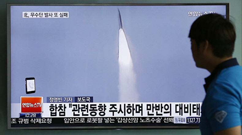 Северная Корея запустила баллистическую ракету с подводной лодки в Японском море