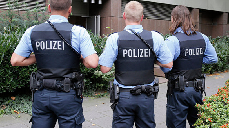В Германии произошла массовая драка немцев с мигрантами, есть раненый
