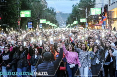 Площадь Франции в Ереване 15 мая: шествие и митинг