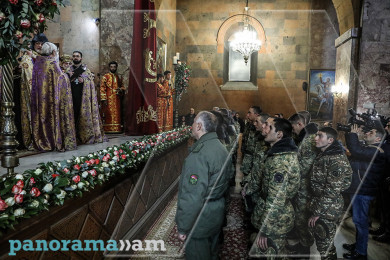 Blessing for soldiers held in Yerevan's St. Sarkis Church