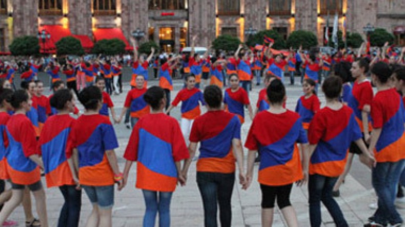 many-countries-celebrate-may-day-on-may-1-panorama-armenian-news