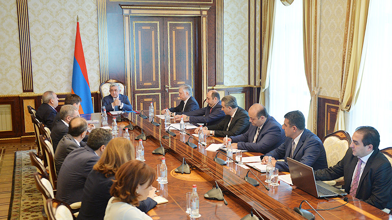 Armenian President Holds Consultation On Armenian Uae Economic Cooperation Agenda Panorama