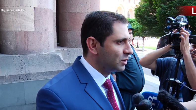 Министр С.Папикян: Губернатор Вайоц дзора назначен по квоте партии «Процветающая Армения», все вопросы – к ним