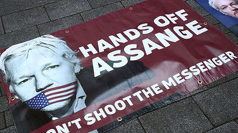 «Освободите, или вы поплатитесь!» Хакеры Anonymous пригрозили Великобритании из-за ареста Ассанжа