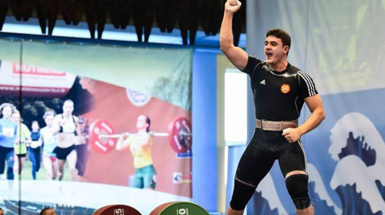 Армянский тяжелоатлет Самвел Гаспарян завоевал серебряную медаль на ЧЕ