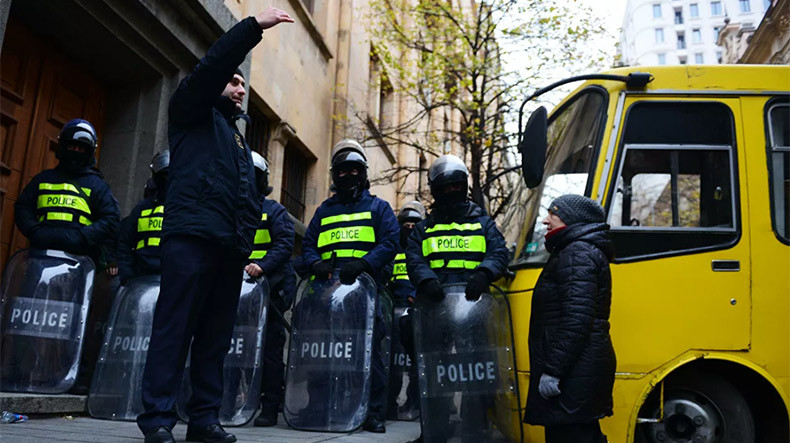 В центре Тбилиси задержаны 16 участников акции протеста