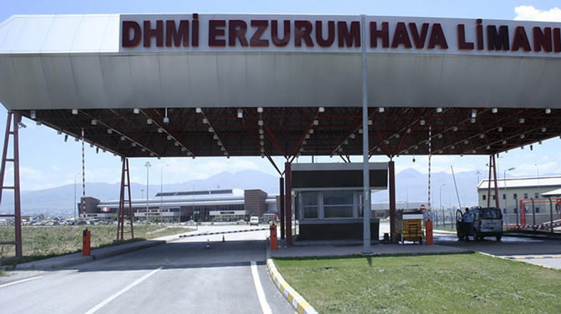 Երևան չվերթի ինքնաթիռը վայրէջք է կատարել Թուրքիայում.Սփյուռքի հայեր, որոնց թուրք ոստիկանները կոպիտ ձևով ստիպել են լքել օդանավը